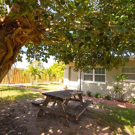 Tahitian Cottage - Heated Pool Walk To The Beach Коко-Біч Екстер'єр фото